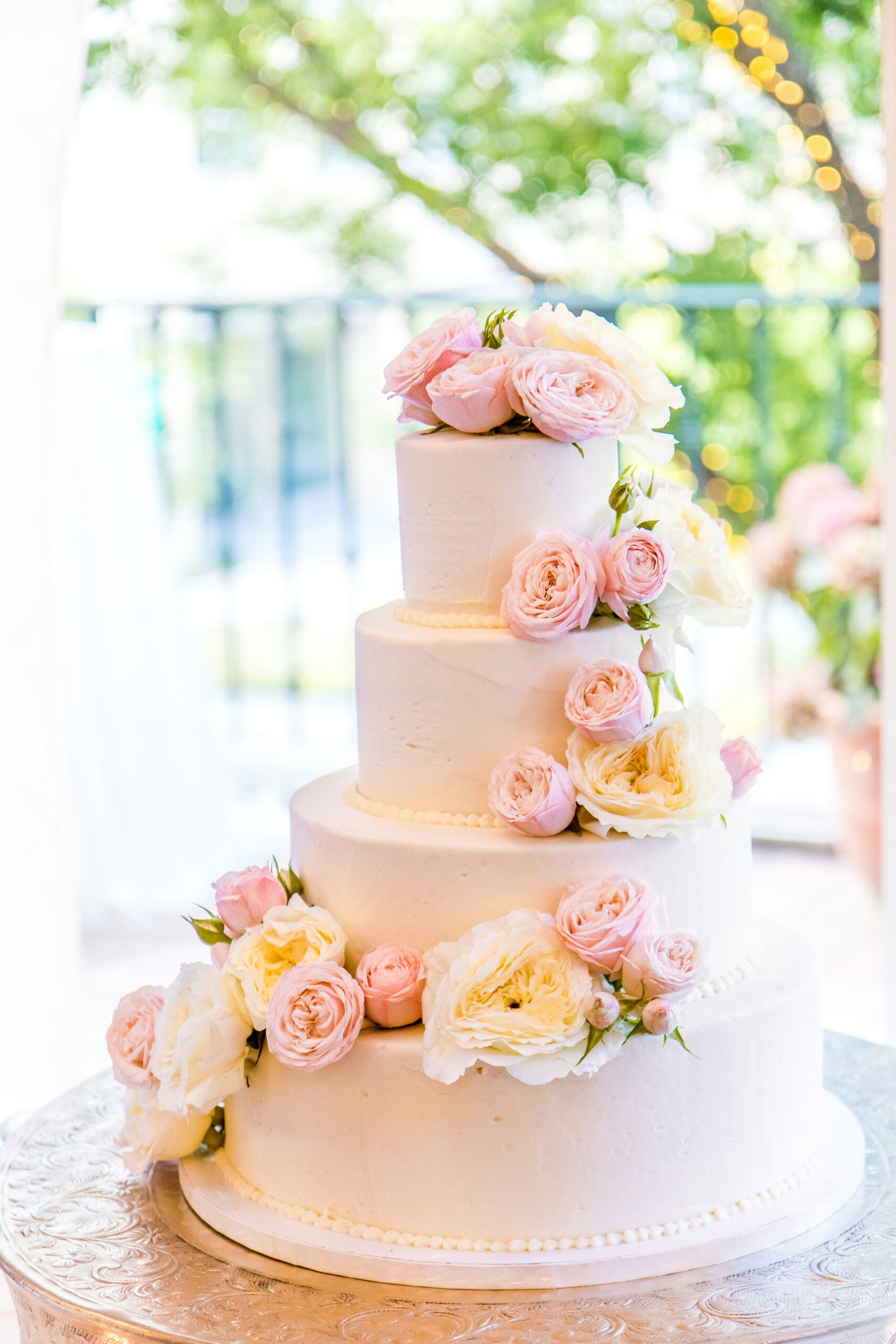 SNA Premium Custom Cake Design